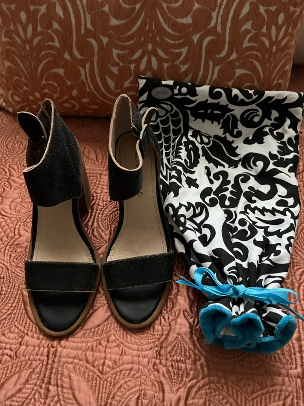 Kelsi Dagger Women’s Block Heels with Travel/Dust Bag-Size 7 - Picture 6 of 9